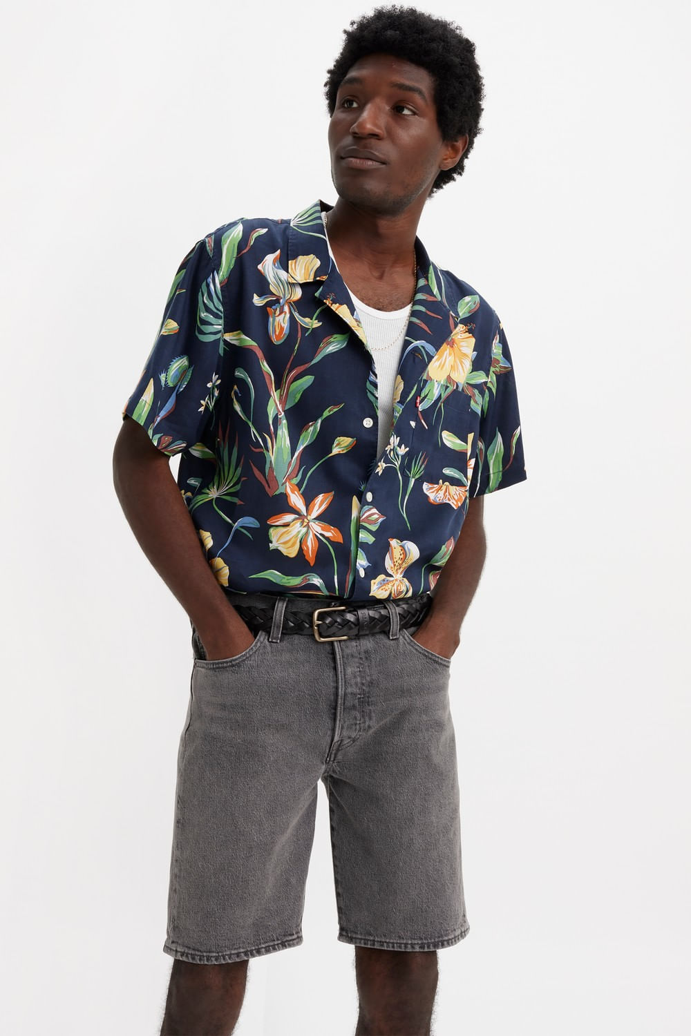 Camisa de campaña azul marino con flores de Levis — imagen 3
