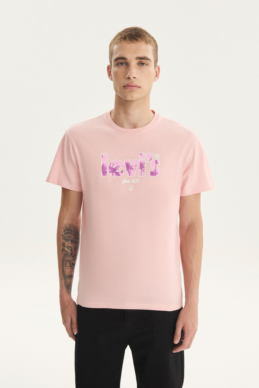 Graphic set in neck poster de Levis
