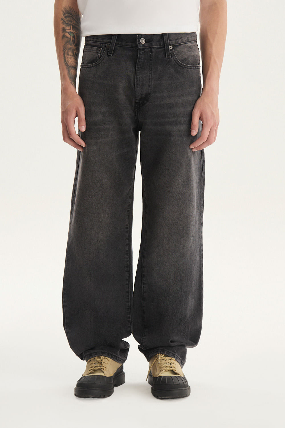568 Loose Straight Black Up