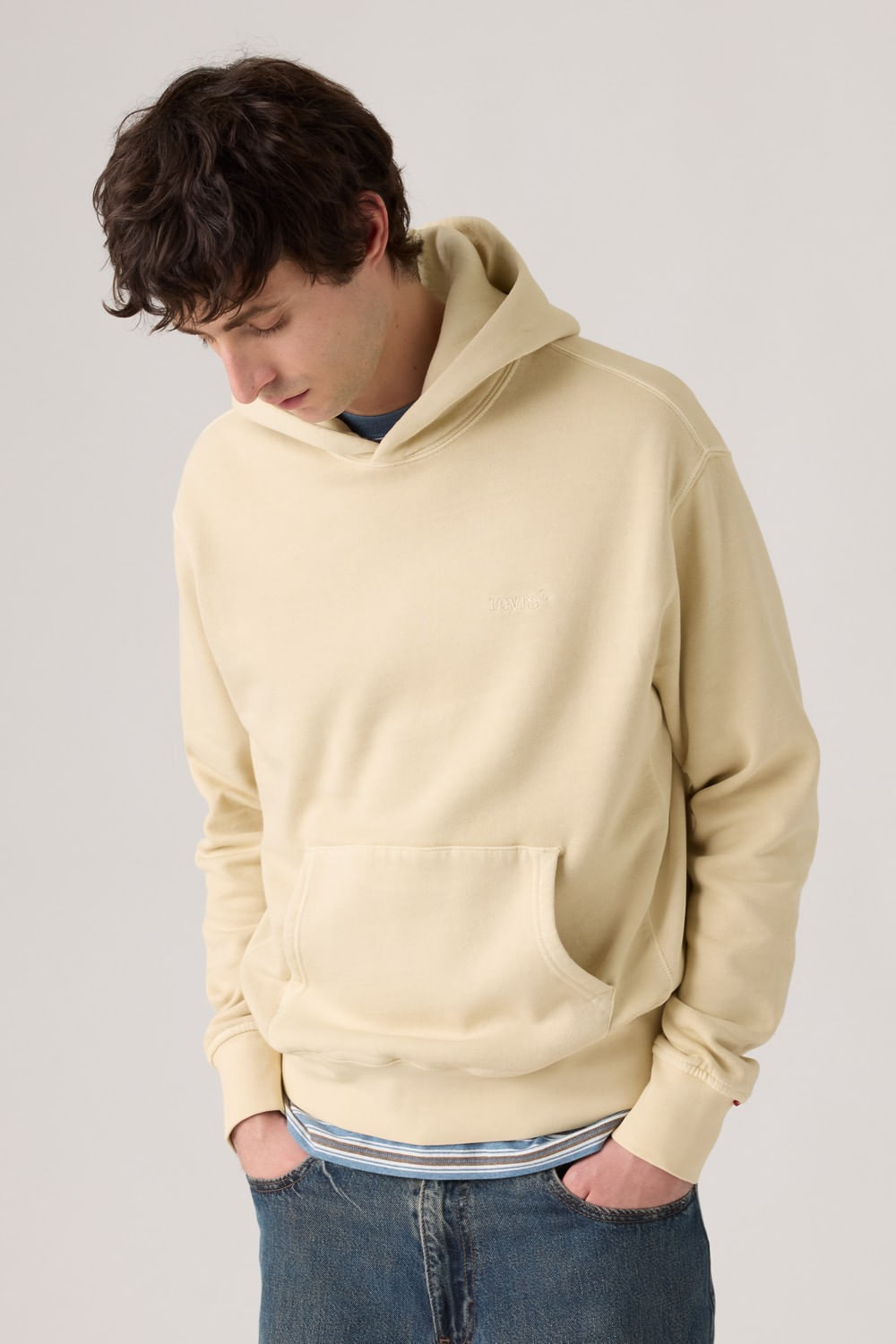 Hoodie auténtico de Levis con tinte de niebla — imagen 3