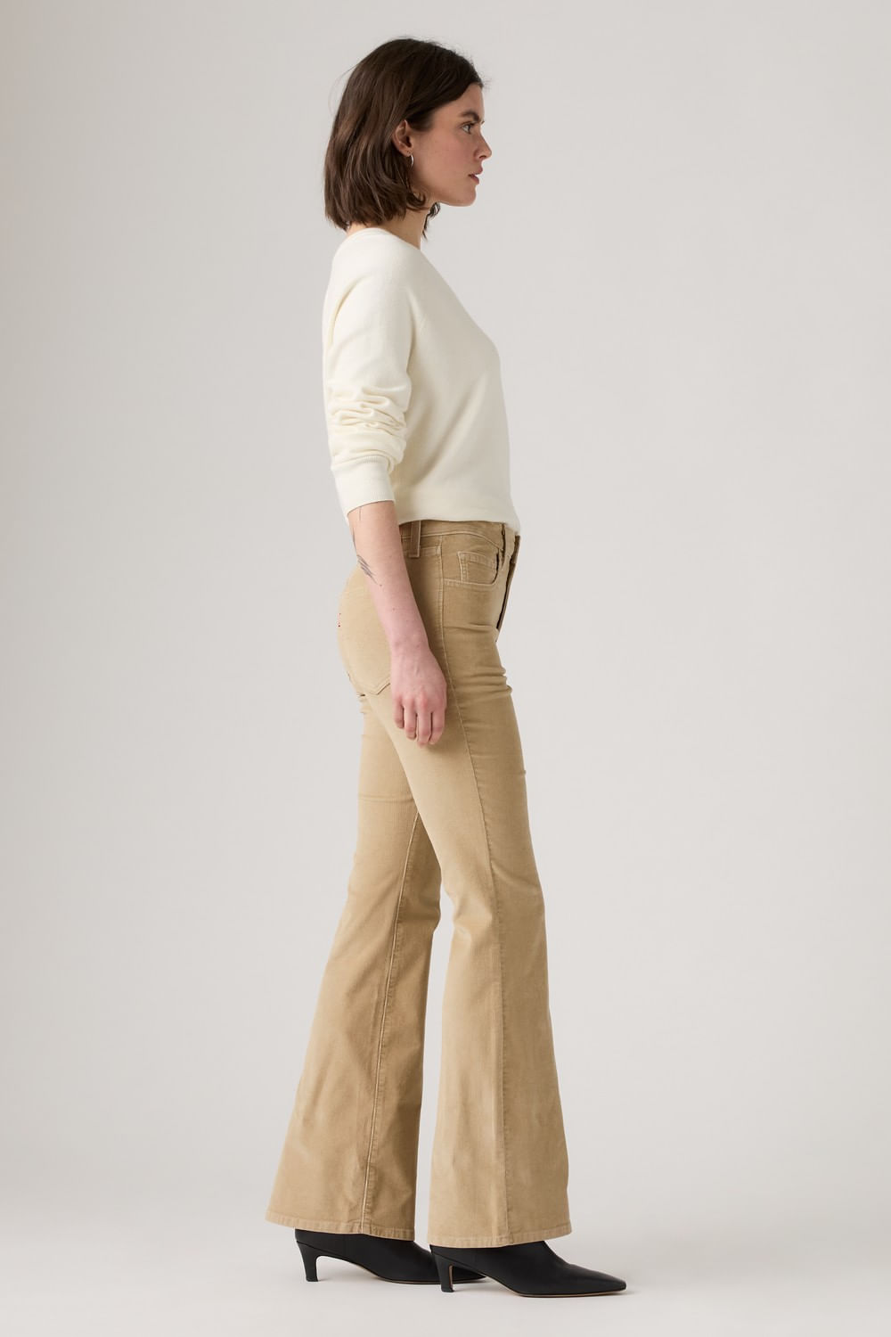 Jeans Hi Rise Flare Cord de Levis — imagen 3