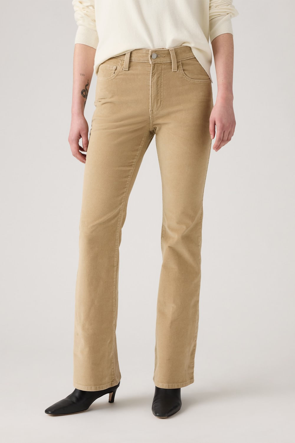 Jeans Hi Rise Flare Cord de Levis — imagen 7