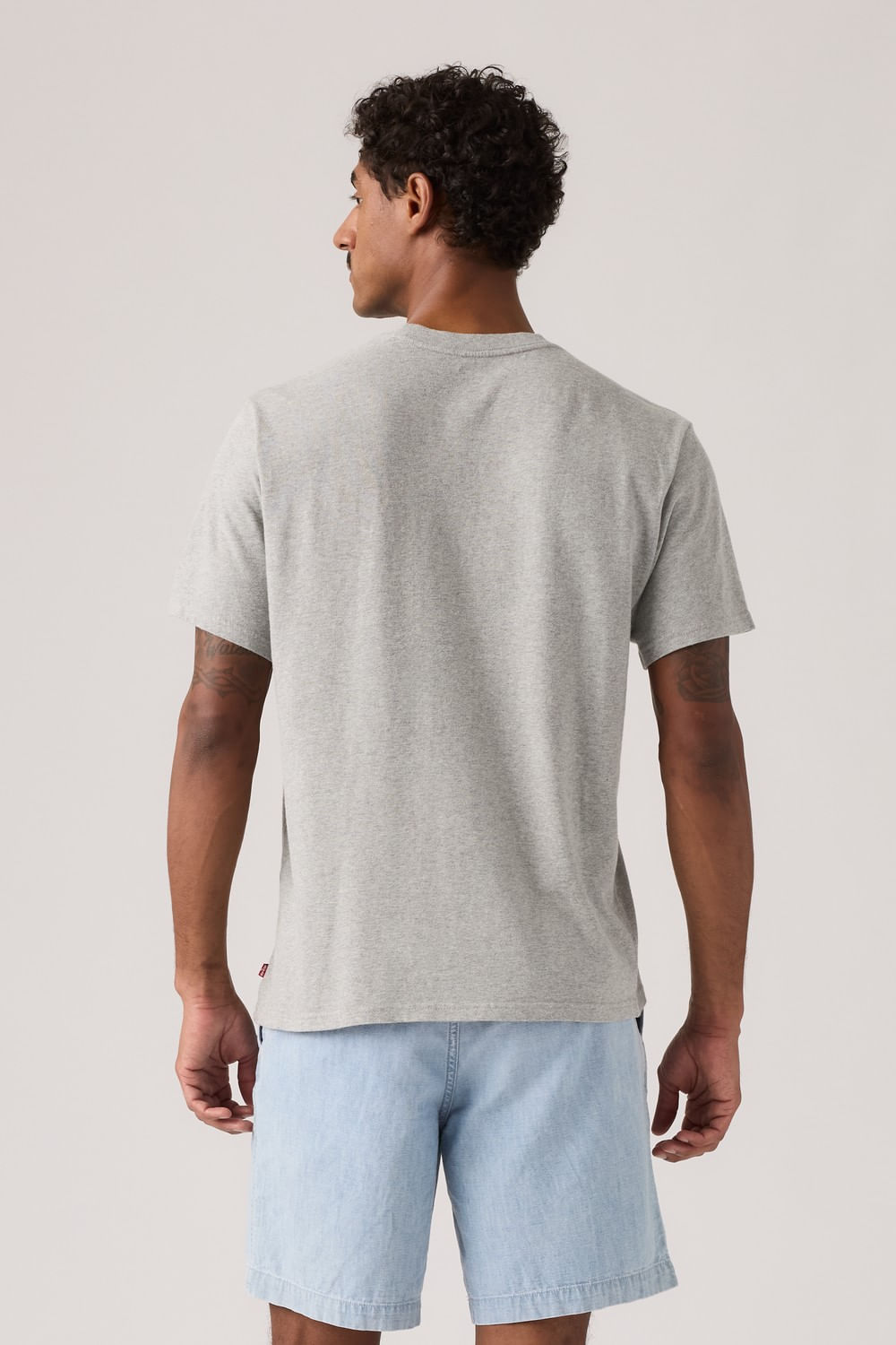 Levis relaxed graphic tee archival eagle — imagen 2