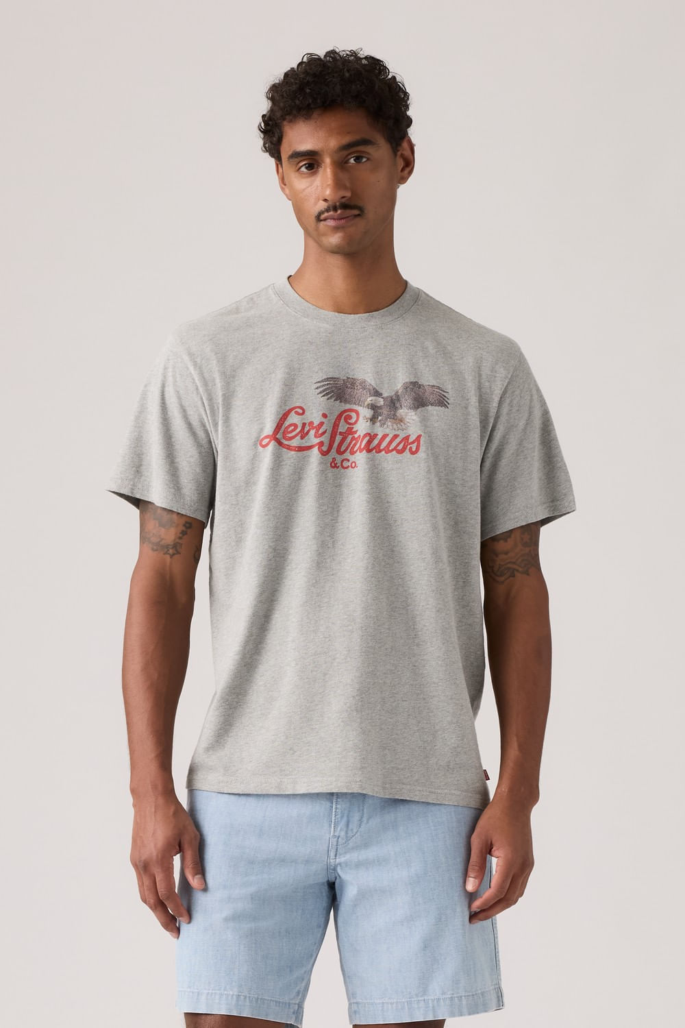 Levis relaxed graphic tee archival eagle — imagen 3