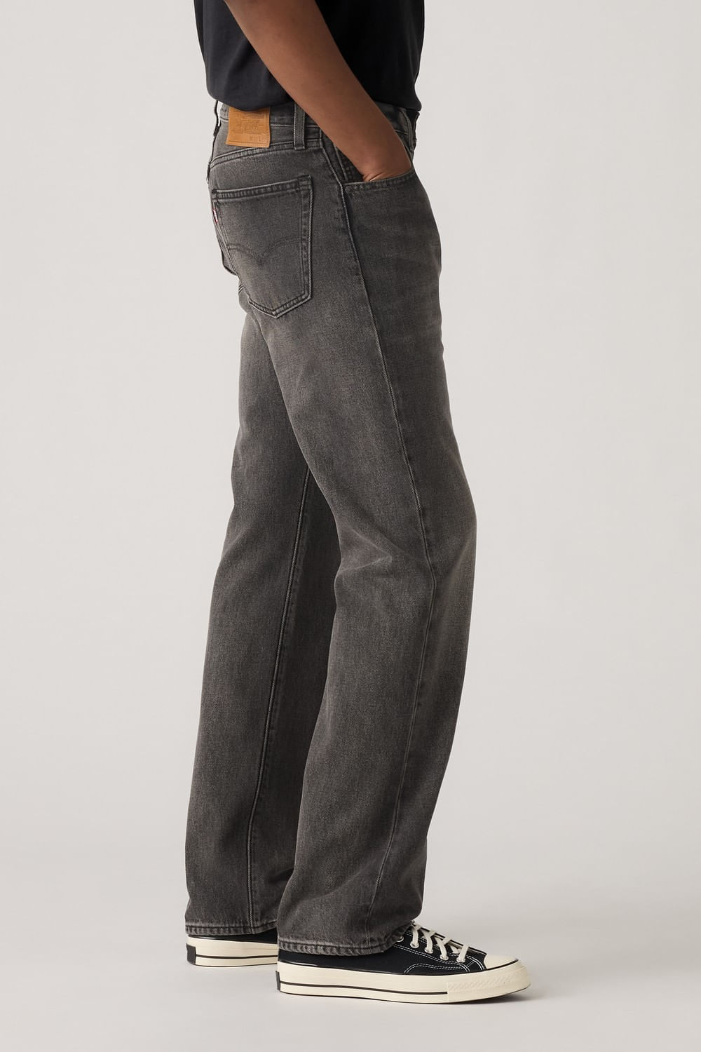 Pantalón 555 Relaxed Straight Back de Levis — imagen 3