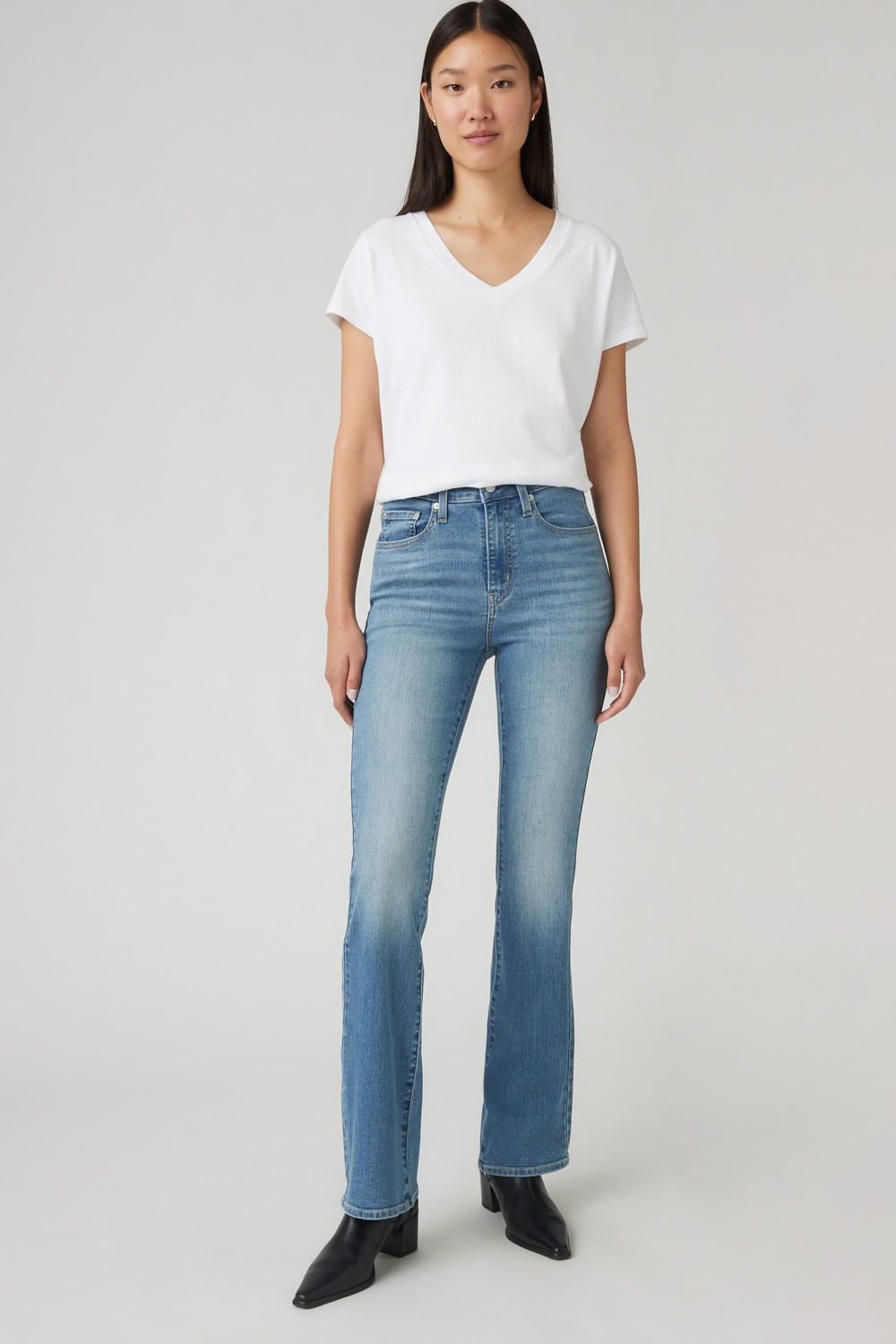 Jeans 725 Hi Rise Bootcut Etermal Indigo Mid de Levis