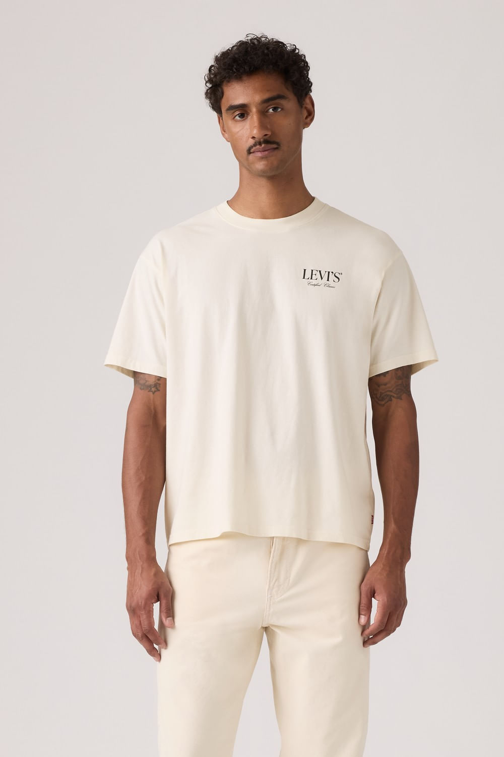 Camiseta boxy tee back certificada stereo de Levis