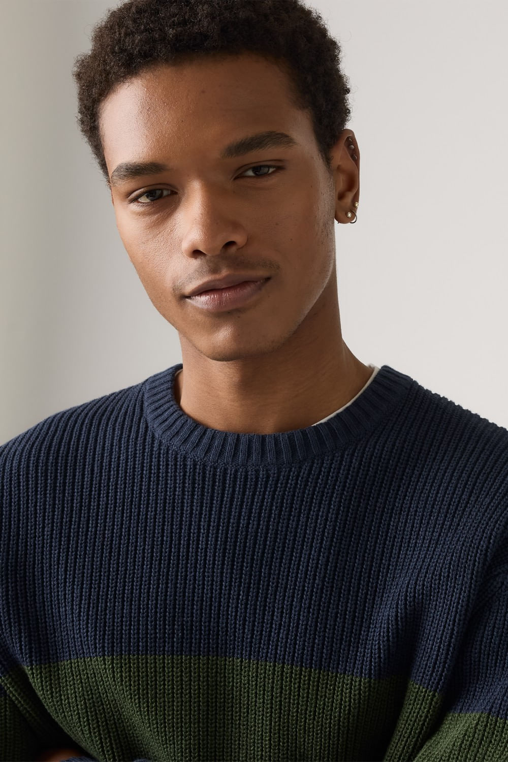 Sweater creneck rayas navy de Levis — imagen 3
