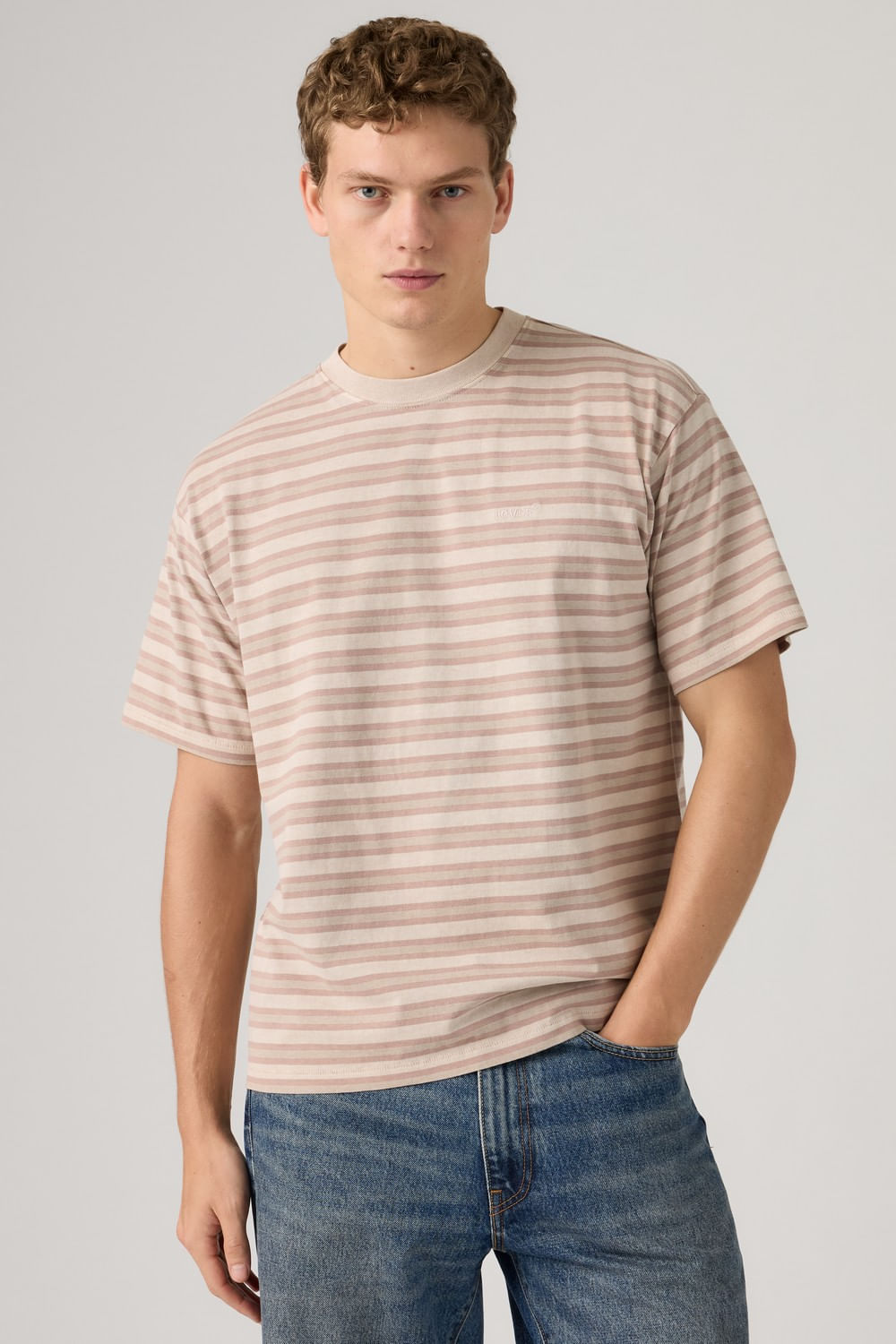 Red tab vintage tee roja de Levis