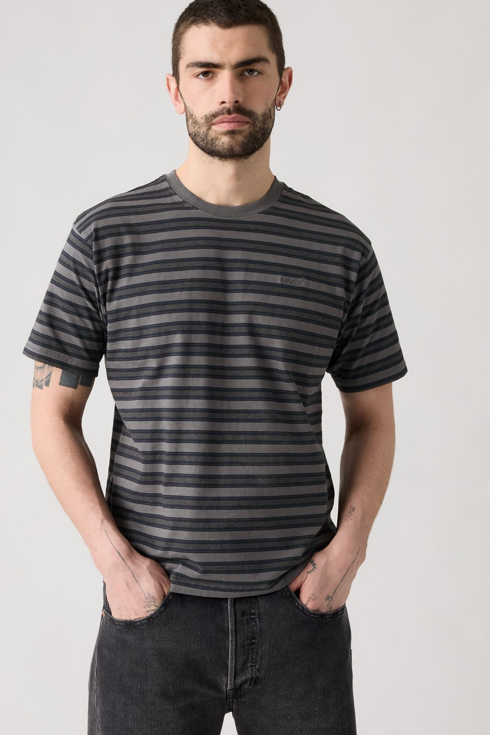 Red tab vintage tee roja de Levis