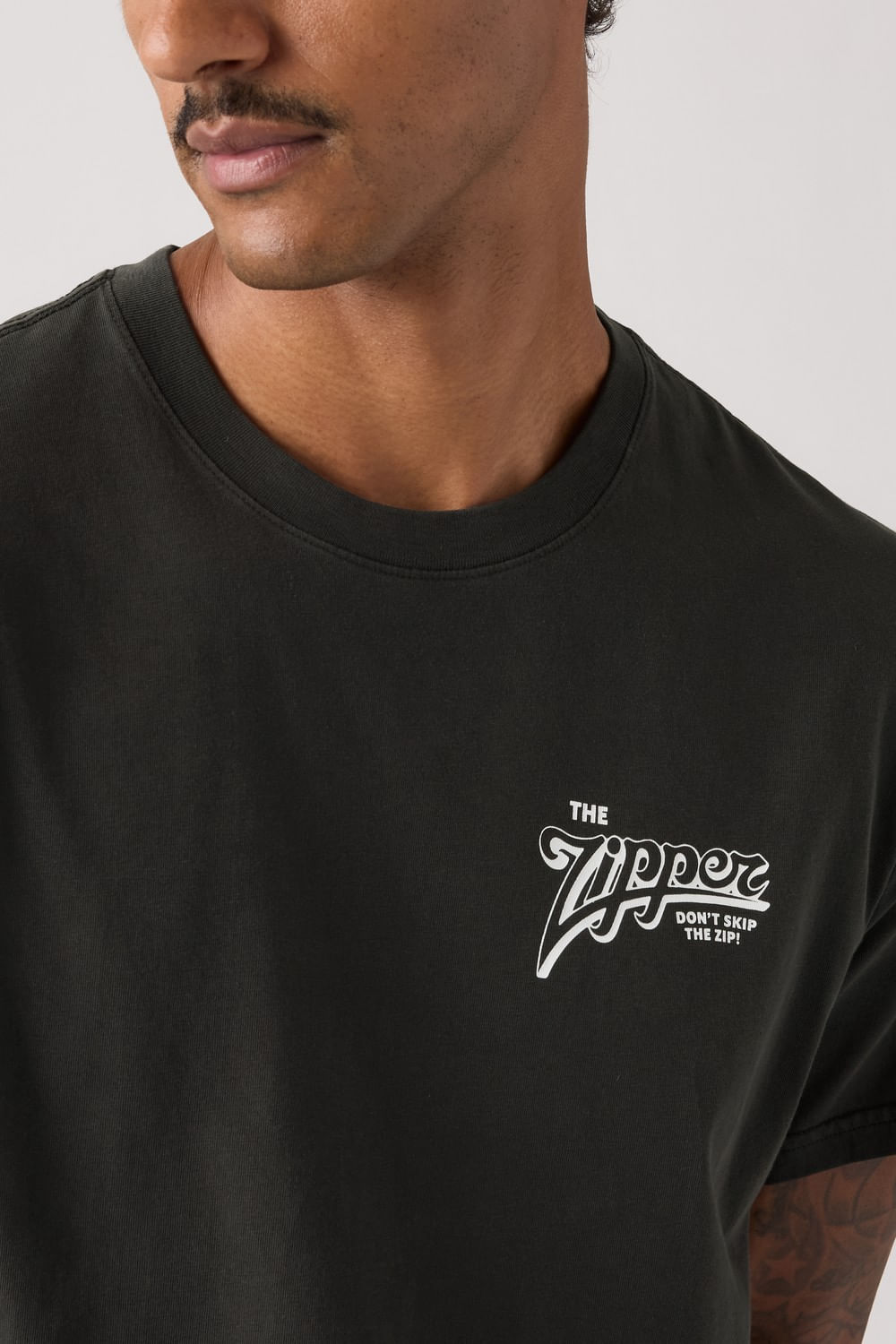 Ss relaxed fit back zipper radio Levis — imagen 4