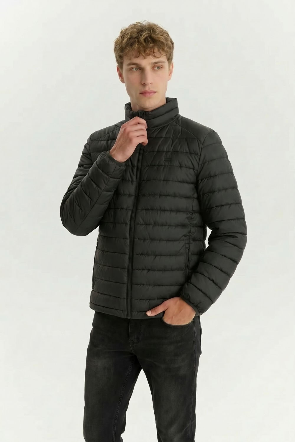 Packable puffer jacket black Levis