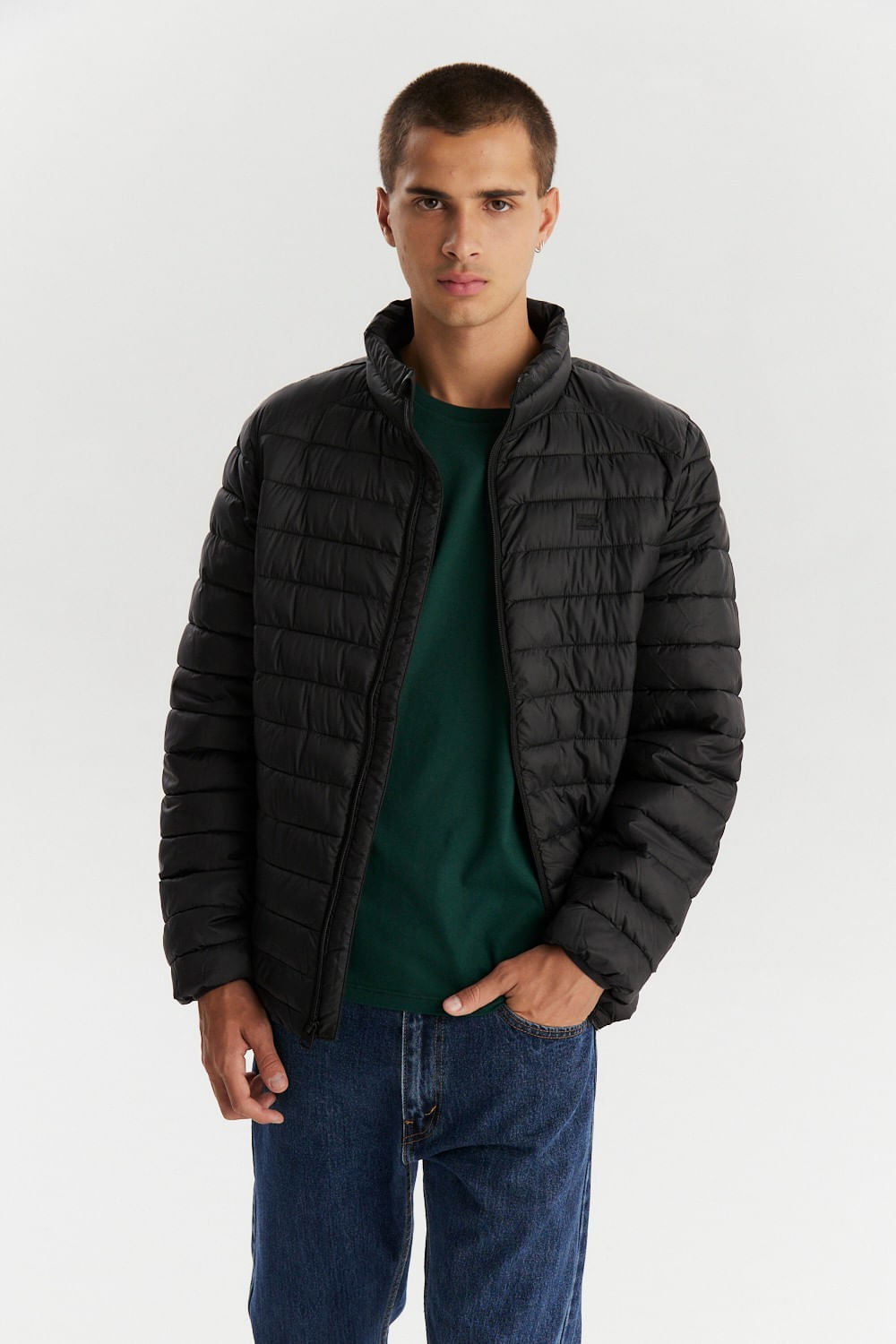 Packable puffer jacket black Levis — imagen 4