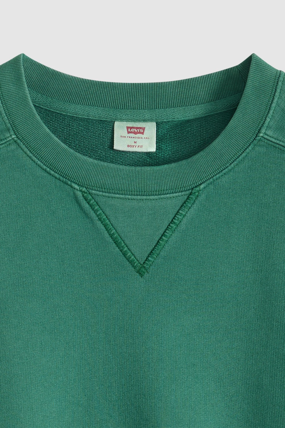 Delany crew garment dye Eden green de Levis — imagen 6