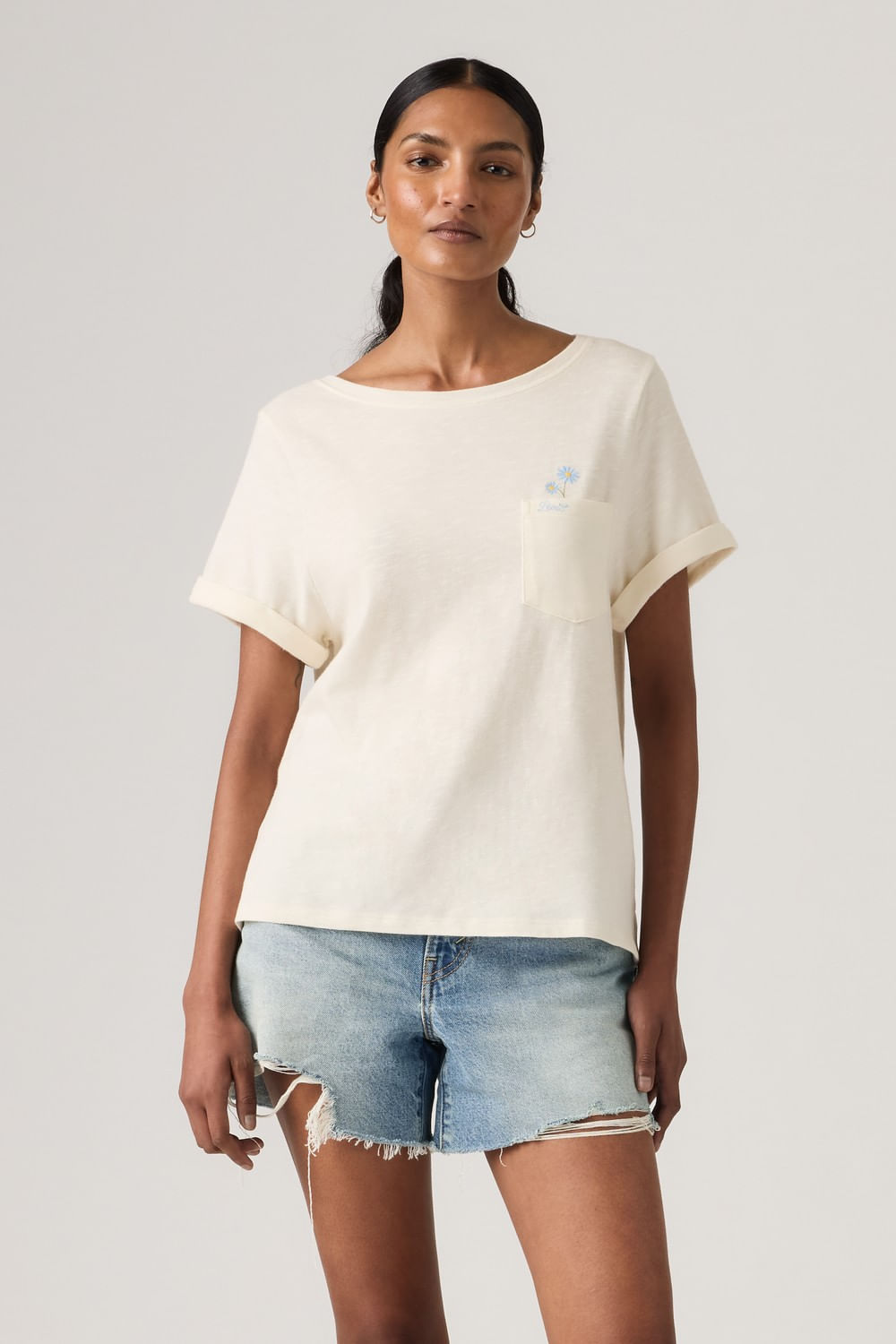 Levis gr julie pkt tee simple daisies pocket chateau gris — imagen 3