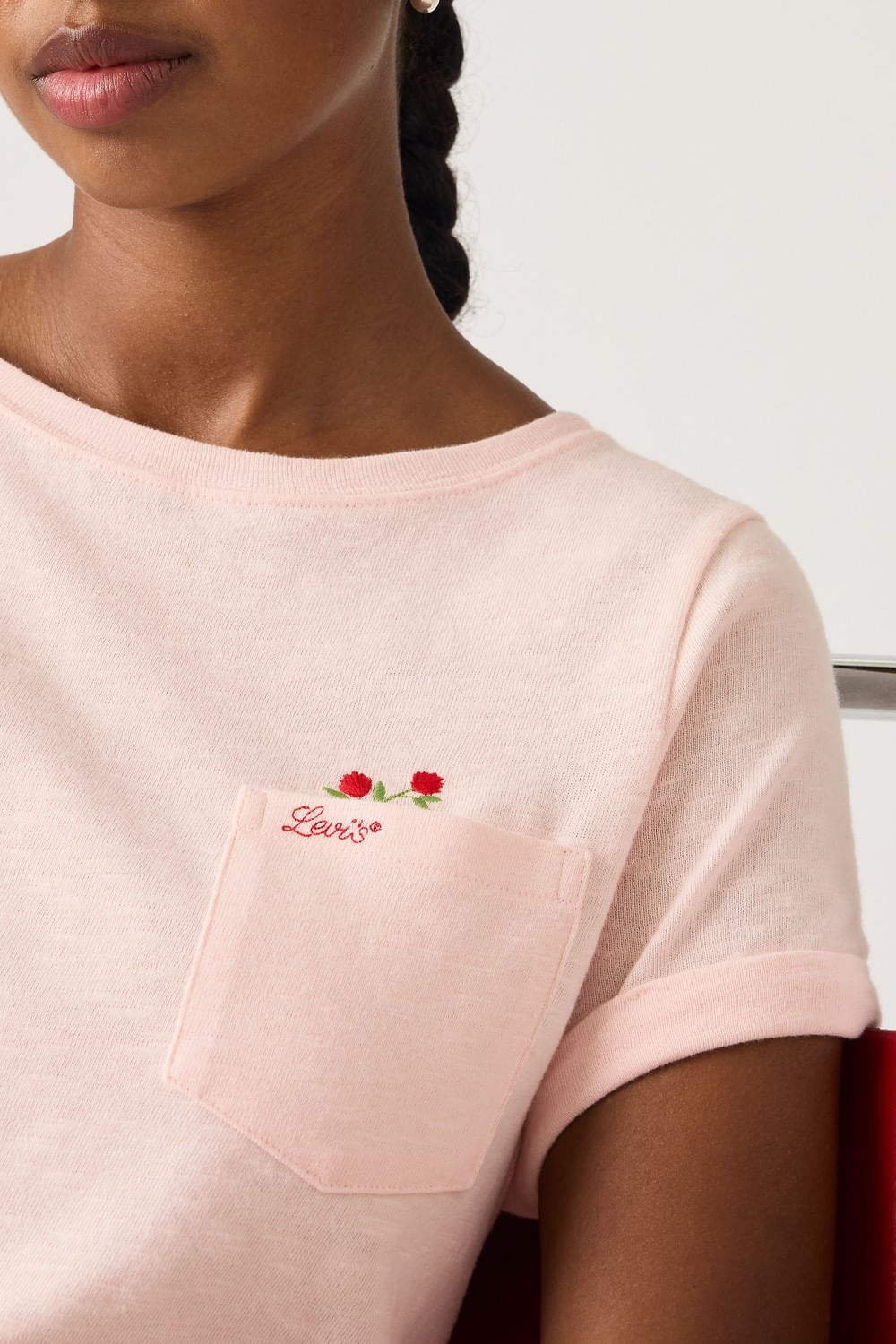 Gr julie pkt tee red flower pocket crystal pink de Levis — imagen 2