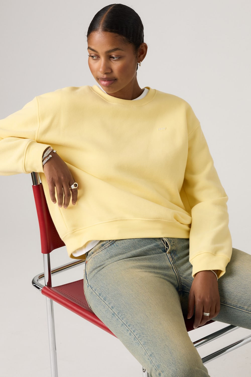 Everyday Sweatshirt French Vainilla amarilla de Levis — imagen 2