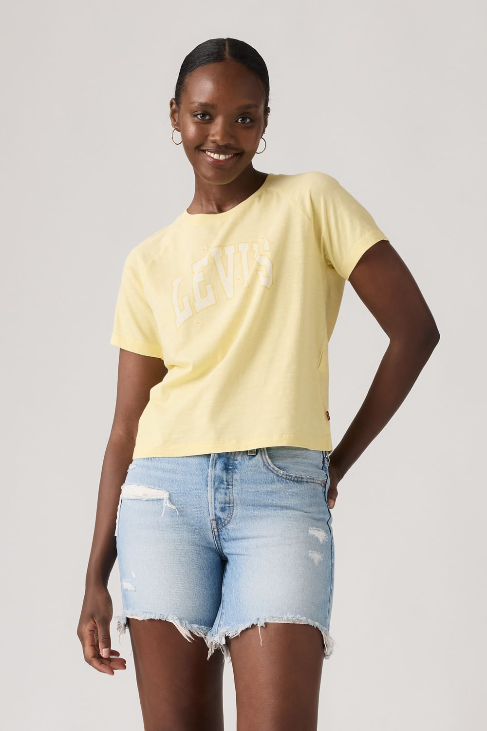 Graphic game day tee french vanilla de Levis — imagen 3