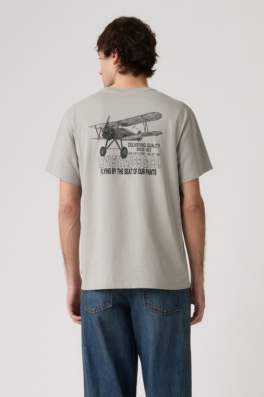 Relaxed graphic pocket tee air ghost grey Levis — imagen 2