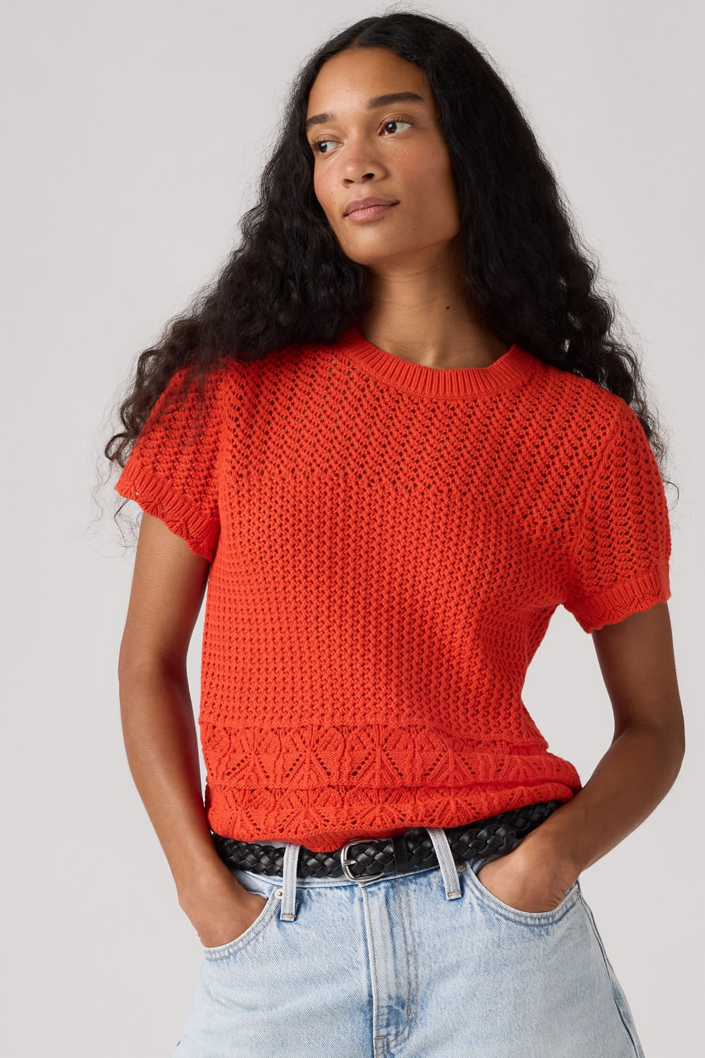 Isabelle crochet sweater signal roja Levis