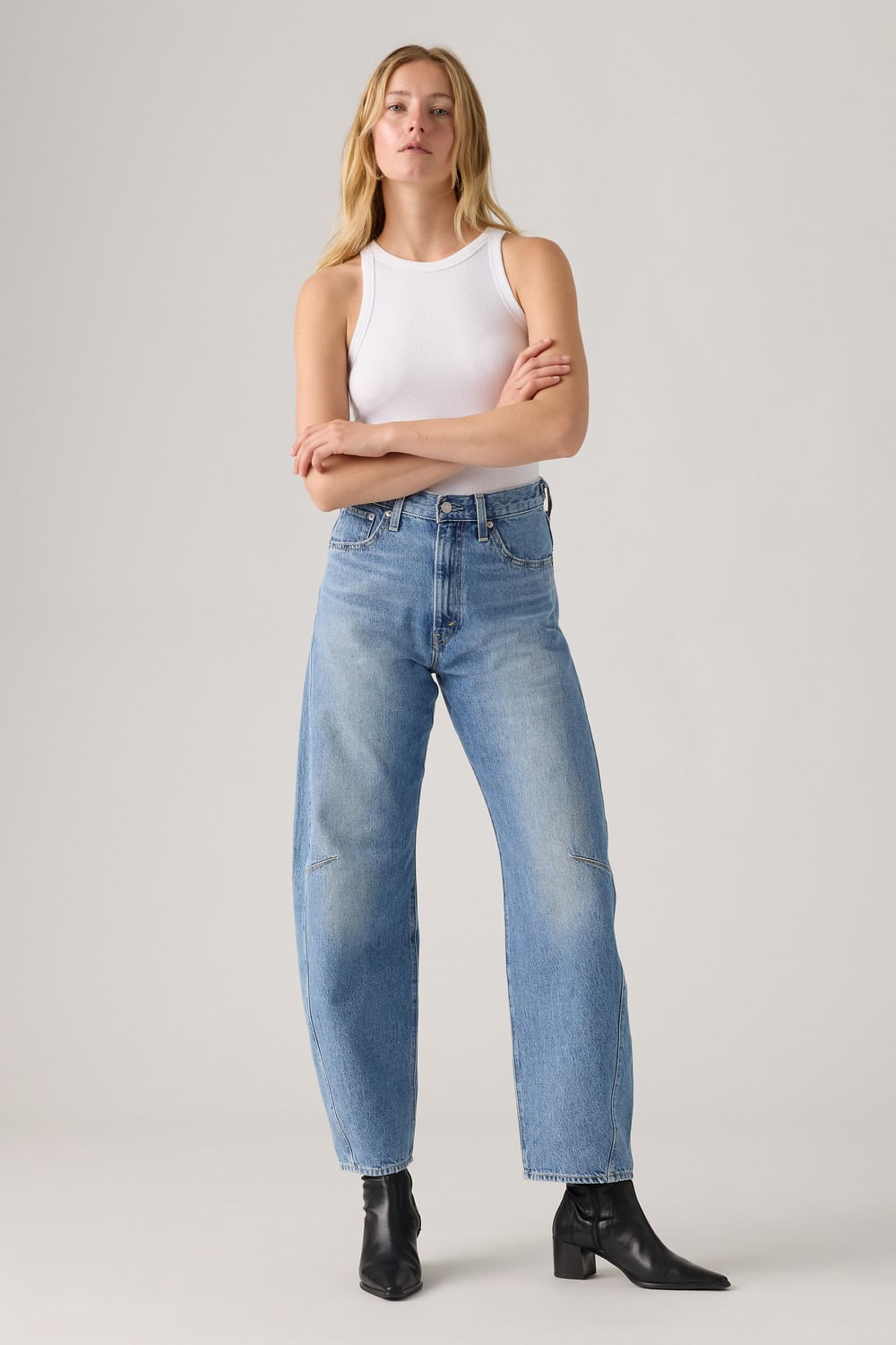 Levis cinch barrel let love in — imagen 2