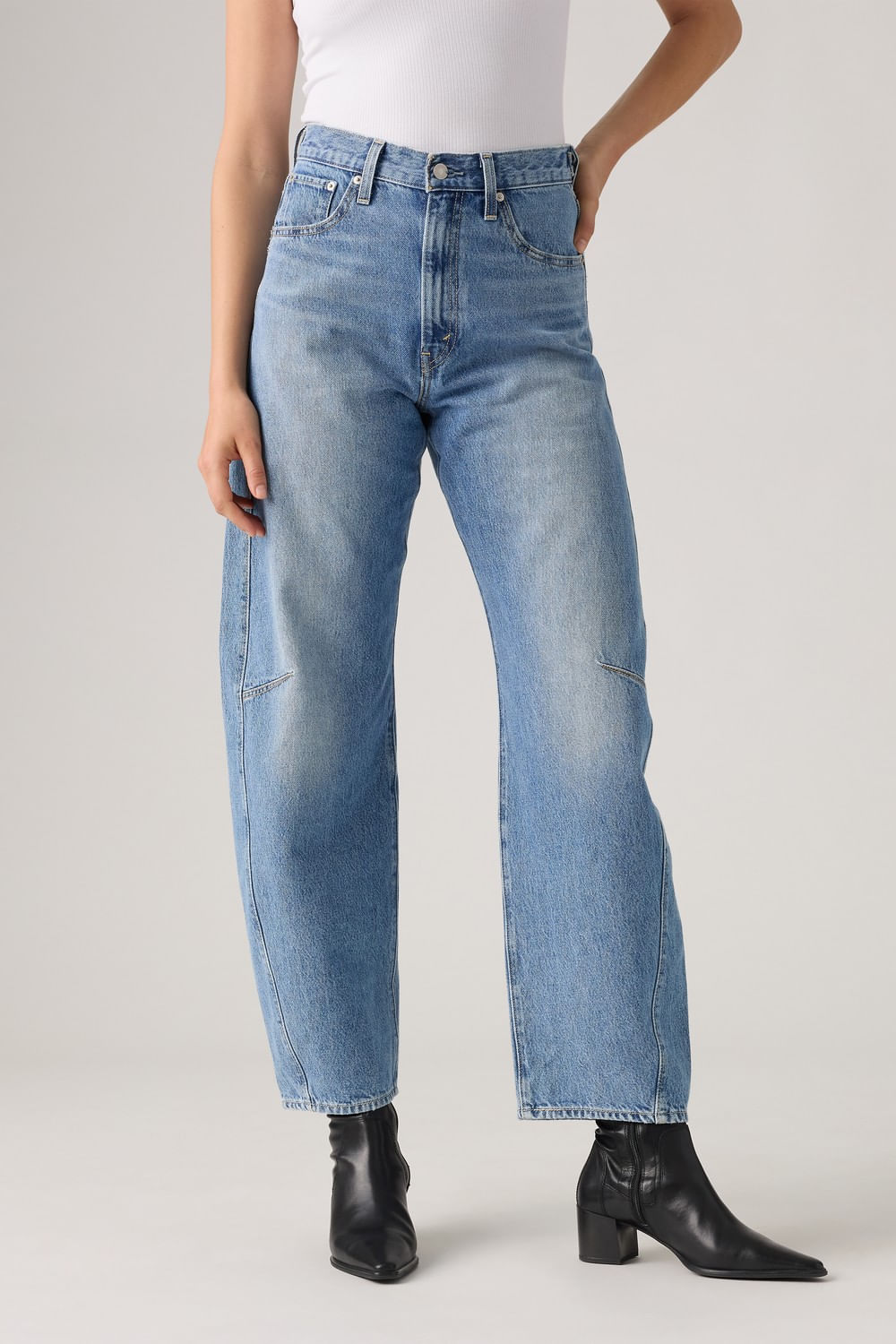 Levis cinch barrel let love in — imagen 6