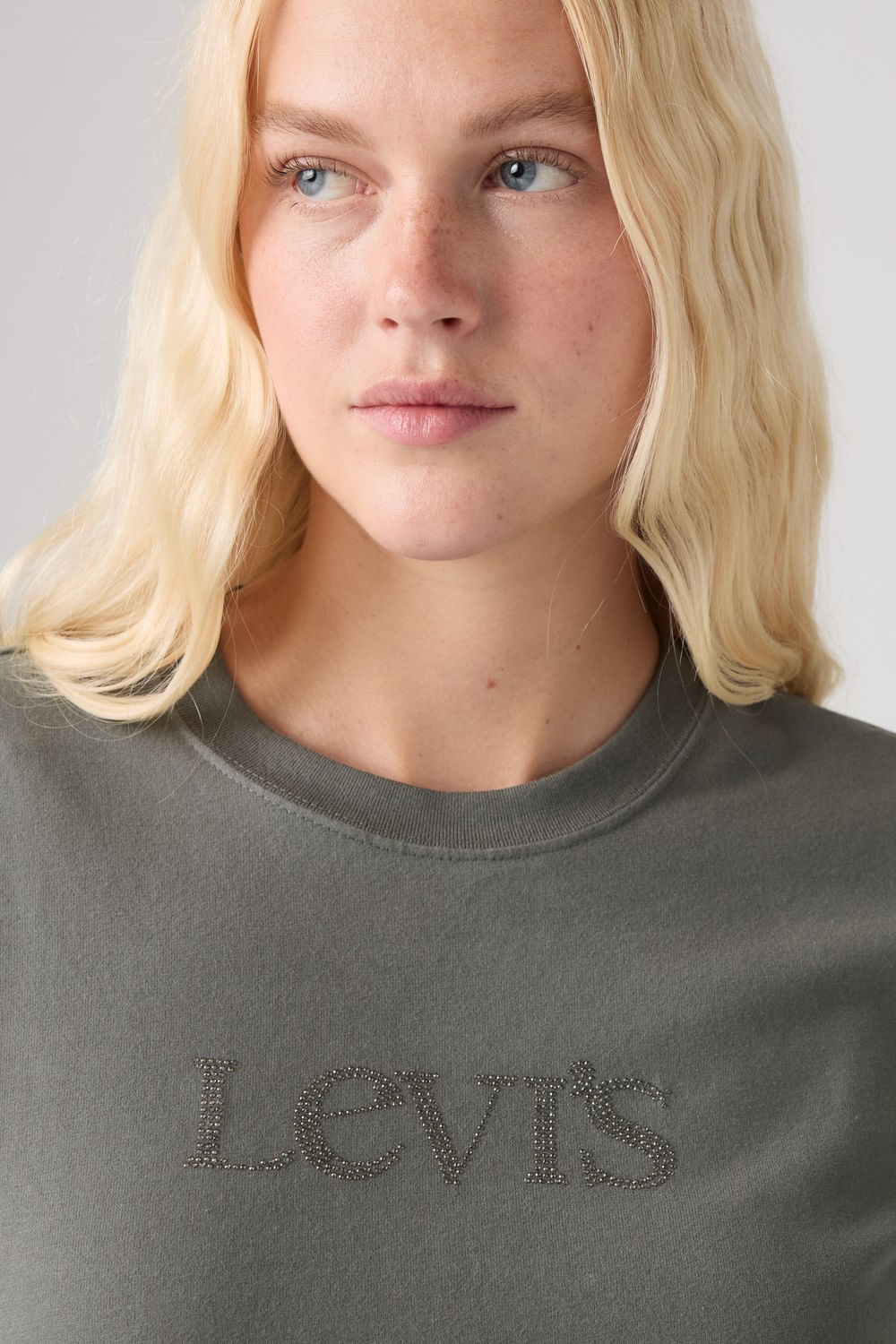 Gr favorite tee Levi's club ap smoked pearl — imagen 2
